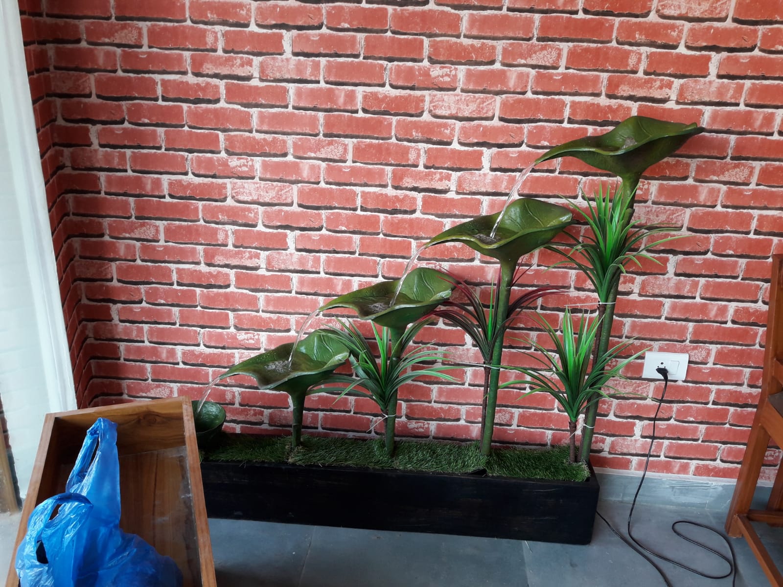 Sculpted Leaf Fountain